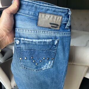 Diesel Jeans. Bebel BC Bootcut. Rare.
Embroidered Studded Pockets. SZ W27 L30